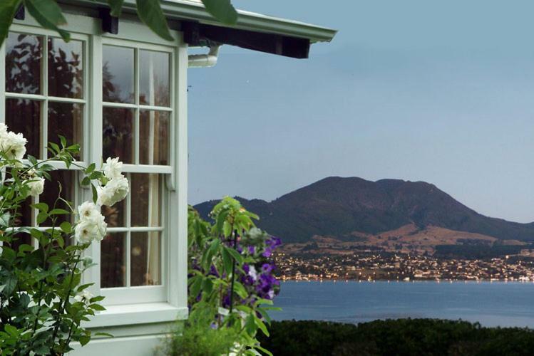 Bellevue Boutique Lodge Taupo Exterior photo
