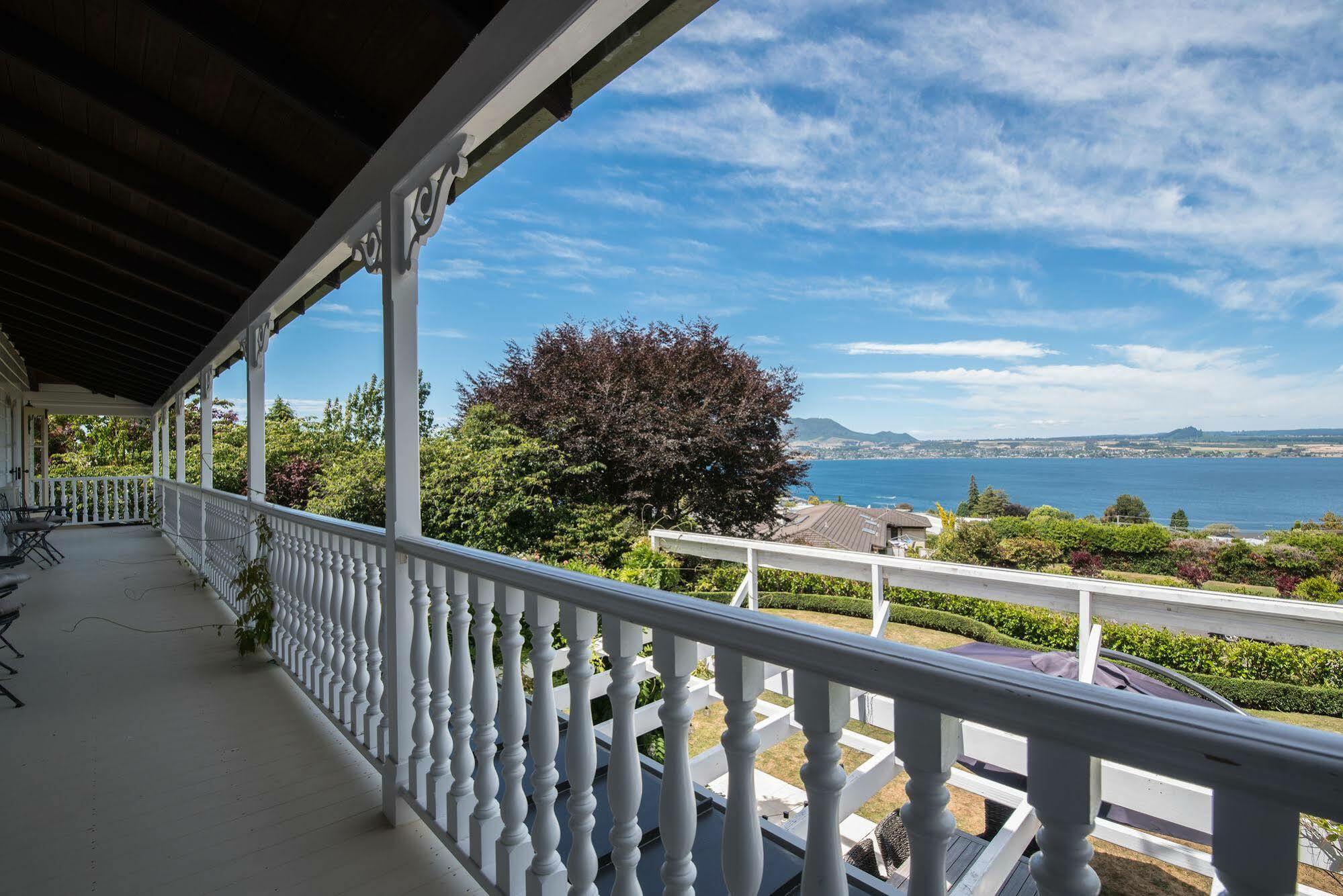 Bellevue Boutique Lodge Taupo Exterior photo