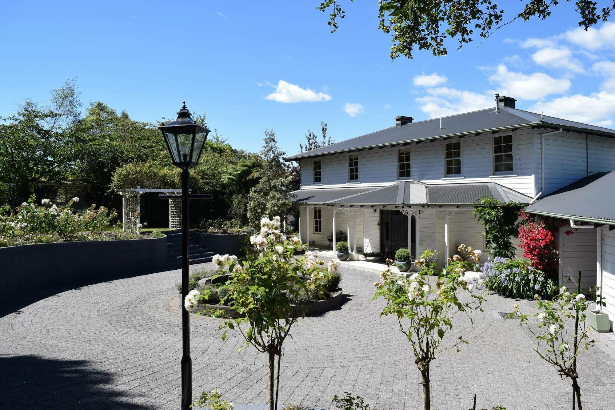 Bellevue Boutique Lodge Taupo Exterior photo
